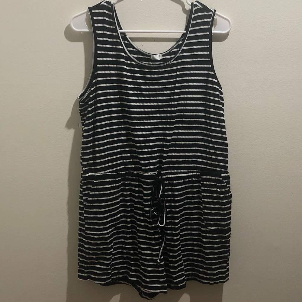 🎉2 for $10 black and white striped romper
